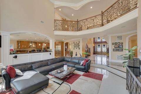 14 Madden Ct, Edison, NJ 08820 photo 7