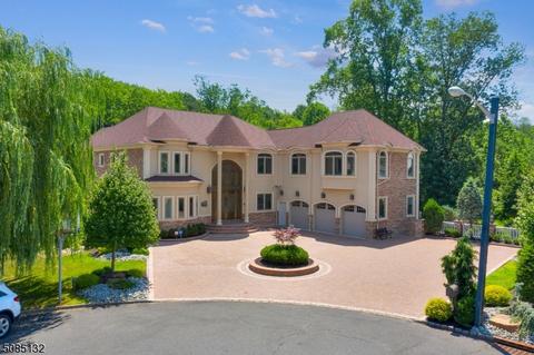 14 Madden Ct, Edison, NJ 08820 photo 1