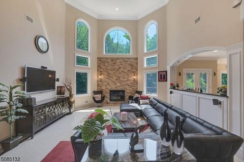 14 Madden Ct, Edison, NJ 08820 photo 9