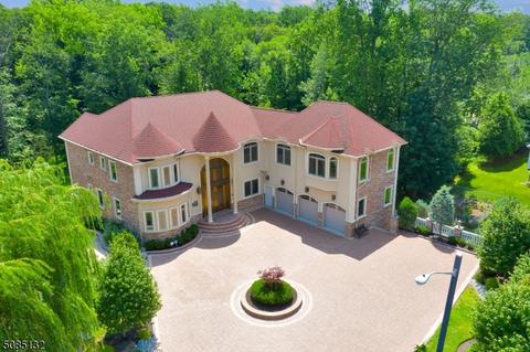 14 Madden Ct, Edison, NJ 08820 photo 2