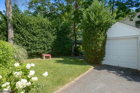 44 Schaefer Rd, Maplewood, NJ 07040 photo 25