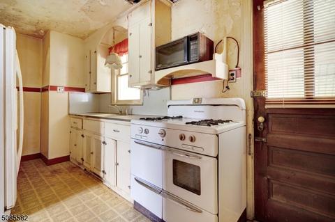306 Forest Dr, Union, NJ 07083 photo 8