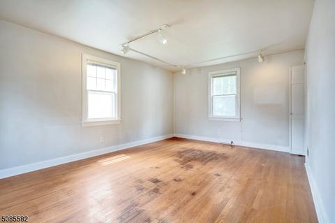 306 Forest Dr, Union, NJ 07083 photo 5