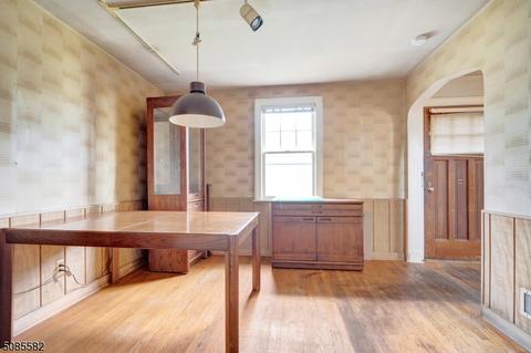 306 Forest Dr, Union, NJ 07083 photo 6