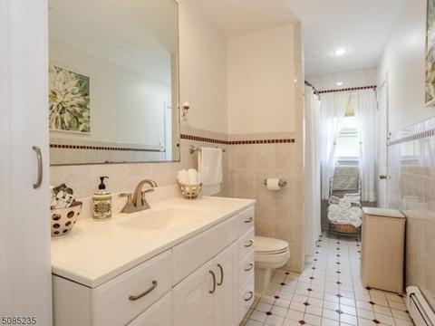 39 Gathering Rd, Montville Twp., NJ 07058 photo 12