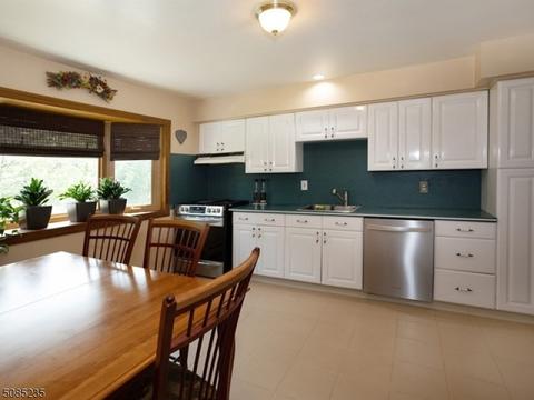 39 Gathering Rd, Montville Twp., NJ 07058 photo 6