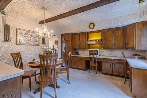 68 Mandon Dr, Wayne, NJ 07470 photo 4