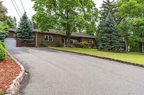 298 Valley Rd, Wayne, NJ 07470 photo 1