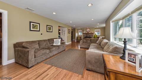 27 Garvey Rd, Wayne, NJ 07470 photo 8