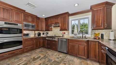 27 Garvey Rd, Wayne, NJ 07470 photo 11