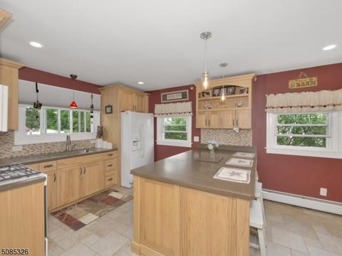 118 Jackson St, Wanaque Boro, NJ 07420 photo 12