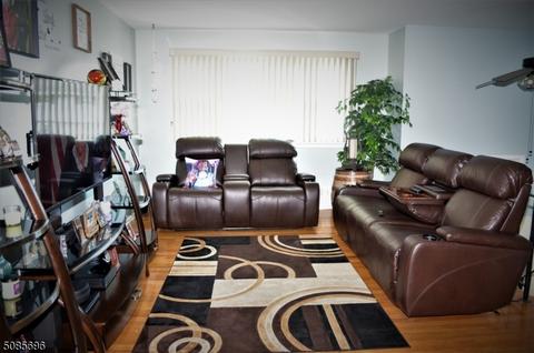 9 Lonanbe Dr, Middlesex, NJ 08846 photo 4