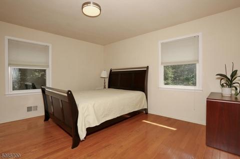 23 Holyoke Rd, Wayne, NJ 07470 photo 13