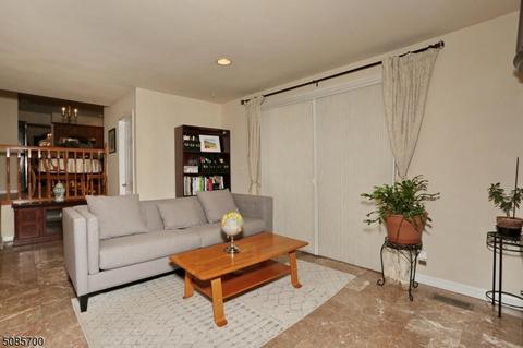 23 Holyoke Rd, Wayne, NJ 07470 photo 10