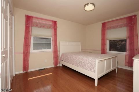 23 Holyoke Rd, Wayne, NJ 07470 photo 14
