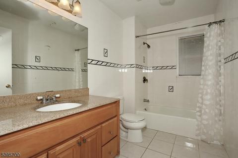 23 Holyoke Rd, Wayne, NJ 07470 photo 15
