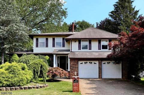 23 Holyoke Rd, Wayne, NJ 07470 photo 2