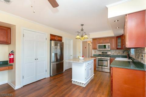 8 Wilkinson Rd, Randolph, NJ 07869 photo 5