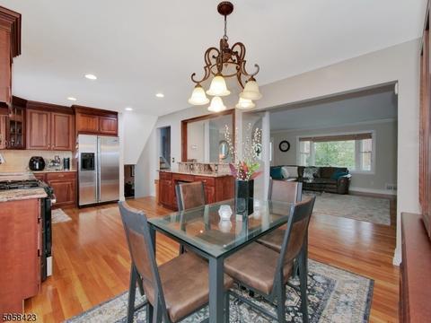 33 Berkley Ct, Wayne, NJ 07470 photo 6