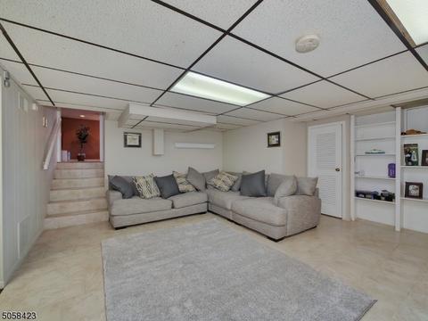 33 Berkley Ct, Wayne, NJ 07470 photo 14