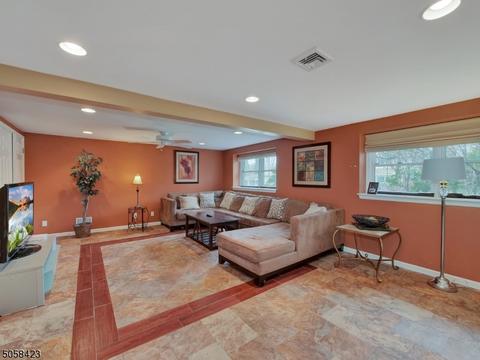 33 Berkley Ct, Wayne, NJ 07470 photo 12