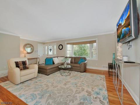 33 Berkley Ct, Wayne, NJ 07470 photo 3
