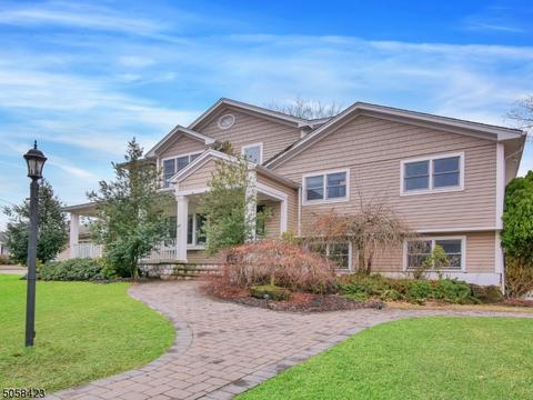 33 Berkley Ct, Wayne, NJ 07470 photo 2