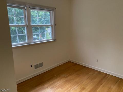 18 Crest Pl, Springfield, NJ 07081 photo 8