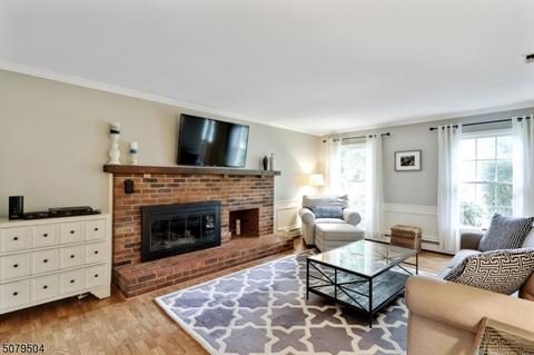6 Christopher Ct, Mount Olive Twp., NJ 07836 photo 3