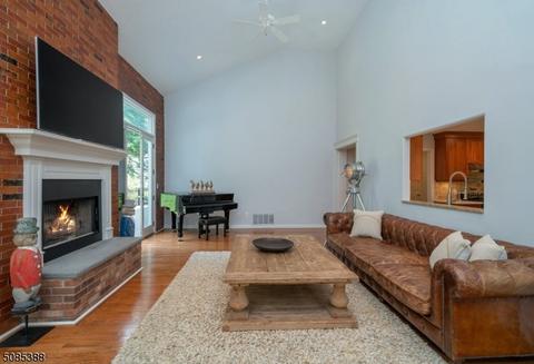 225 Blackburn Rd, Summit, NJ 07901 photo 6