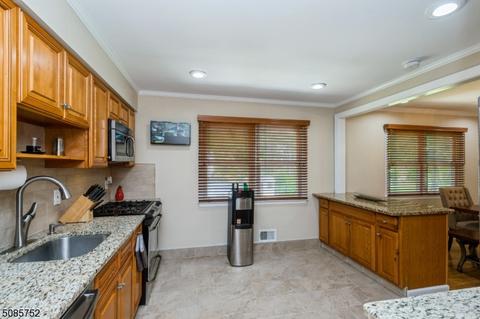 825 E Meadow Dr, Bound Brook, NJ 08805 photo 3