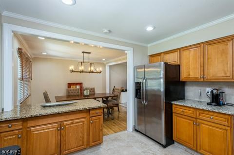 825 E Meadow Dr, Bound Brook, NJ 08805 photo 4