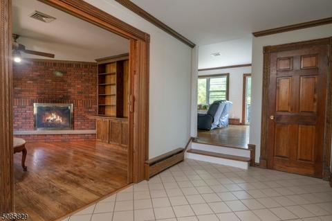 7 Stuart Ct, Pine Brook, NJ 07058 photo 3