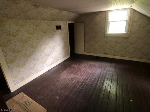 15 Smith St, Hampton, NJ 08827 photo 8