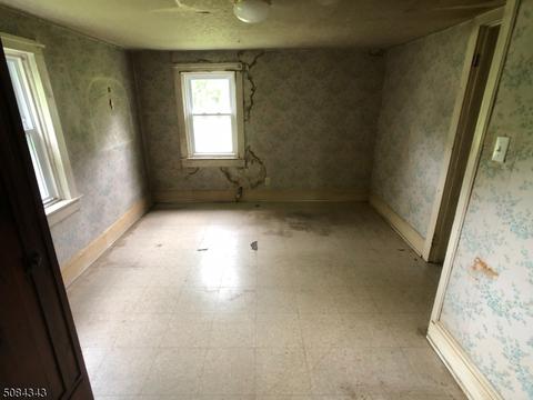 15 Smith St, Hampton, NJ 08827 photo 7