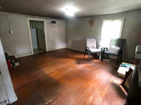 15 Smith St, Hampton, NJ 08827 photo 5