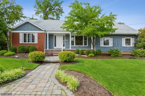 2 Oak St, Clark, NJ 07066 photo 3