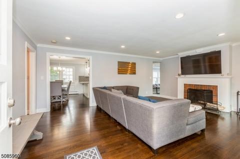 2 Oak St, Clark, NJ 07066 photo 10