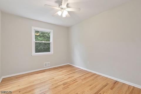 140 Sutton Dr, Berkeley Heights, NJ 07922 photo 14