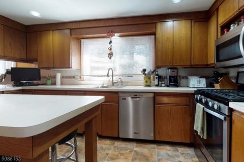 103 Hudson Ave, Waldwick, NJ 07463 photo 8