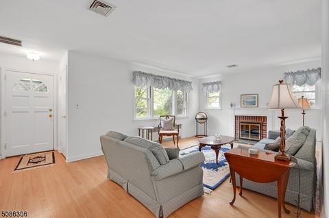 78 W End Ave, Summit, NJ 07901 photo 2