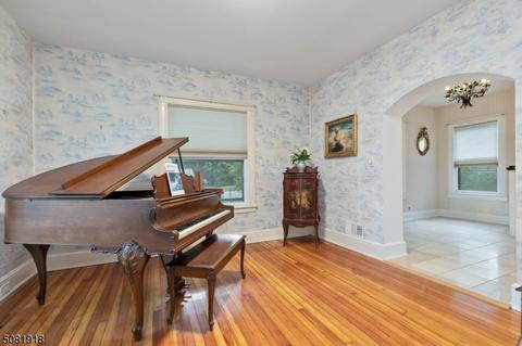 702 E Broad St, Westfield, NJ 07090 photo 4