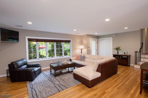304 Timber Dr, Berkeley Heights, NJ 07922 photo 4