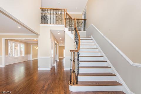 388 High St, Nutley, NJ 07110 photo 3