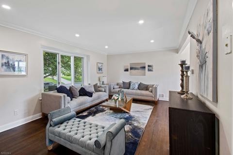 57 Post Rd, Clark, NJ 07066 photo 5