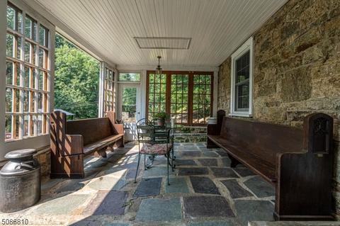 6 Bridle Path Ln, Hampton, NJ 08827 photo 2