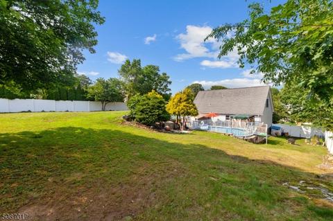 21 Decker Rd, Wanaque Boro, NJ 07420 photo 23