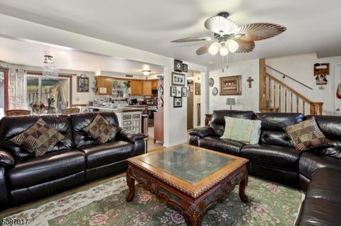 21 Decker Rd, Wanaque Boro, NJ 07420 photo 4