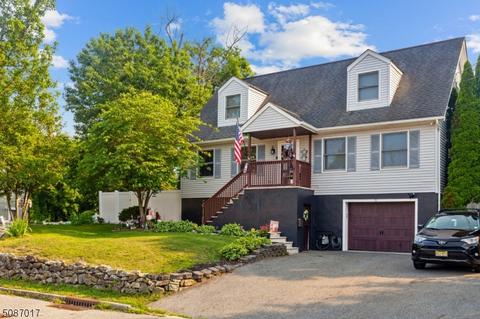 21 Decker Rd, Wanaque Boro, NJ 07420 photo 2