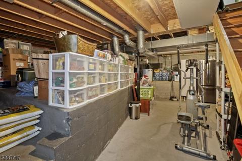 21 Decker Rd, Wanaque Boro, NJ 07420 photo 17